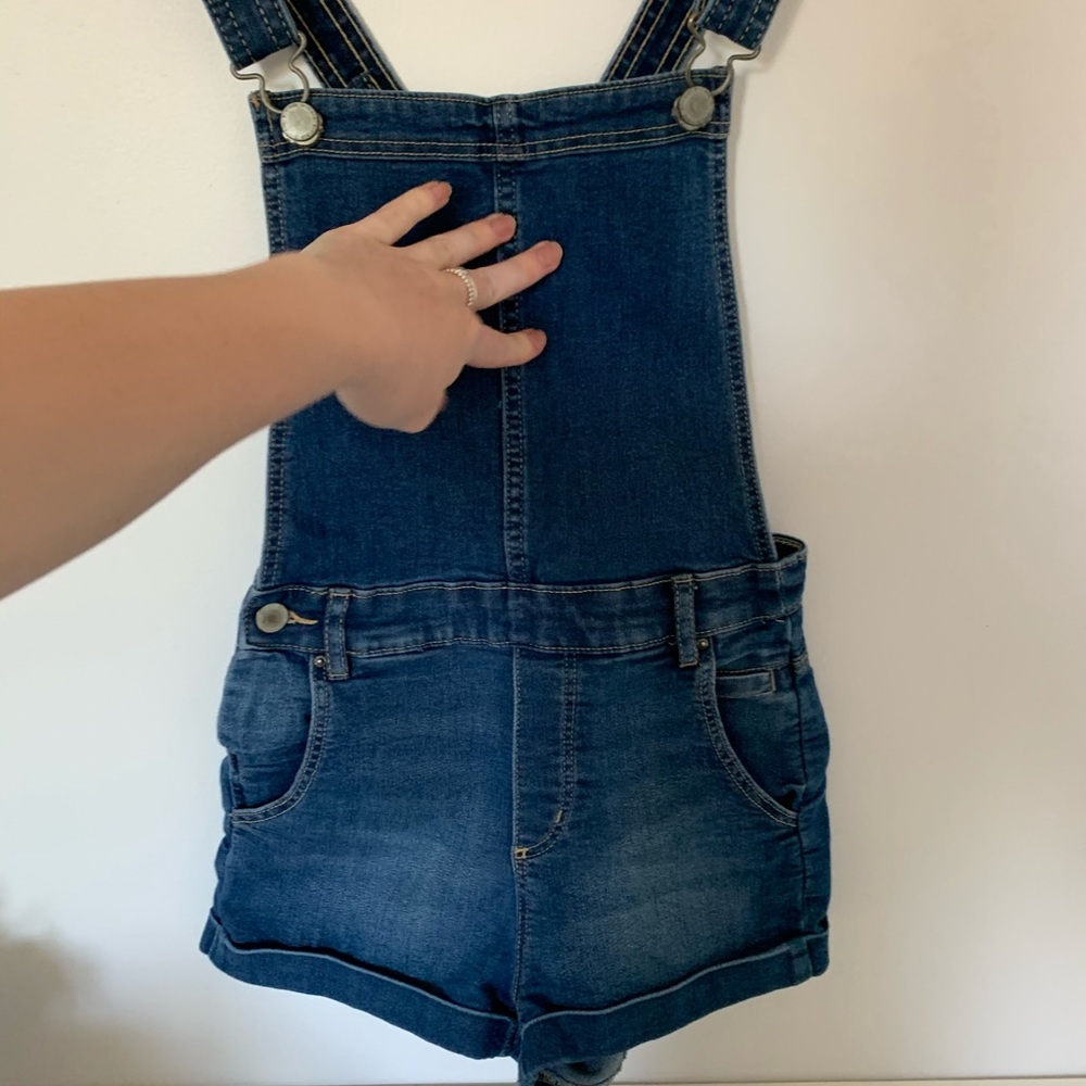 Short overalls